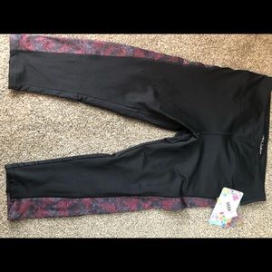 Lularoe Medium Jade capri workout leggings